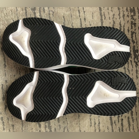 Triple 7 Notorious Racer shoe — tie dye mural pattern with chunky white base - Picture 7 of 14